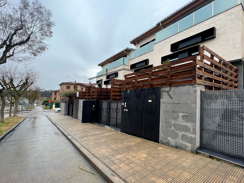Vista exterior de Casa o xalet en venda en Tremp amb Terrassa, Traster i Balcó