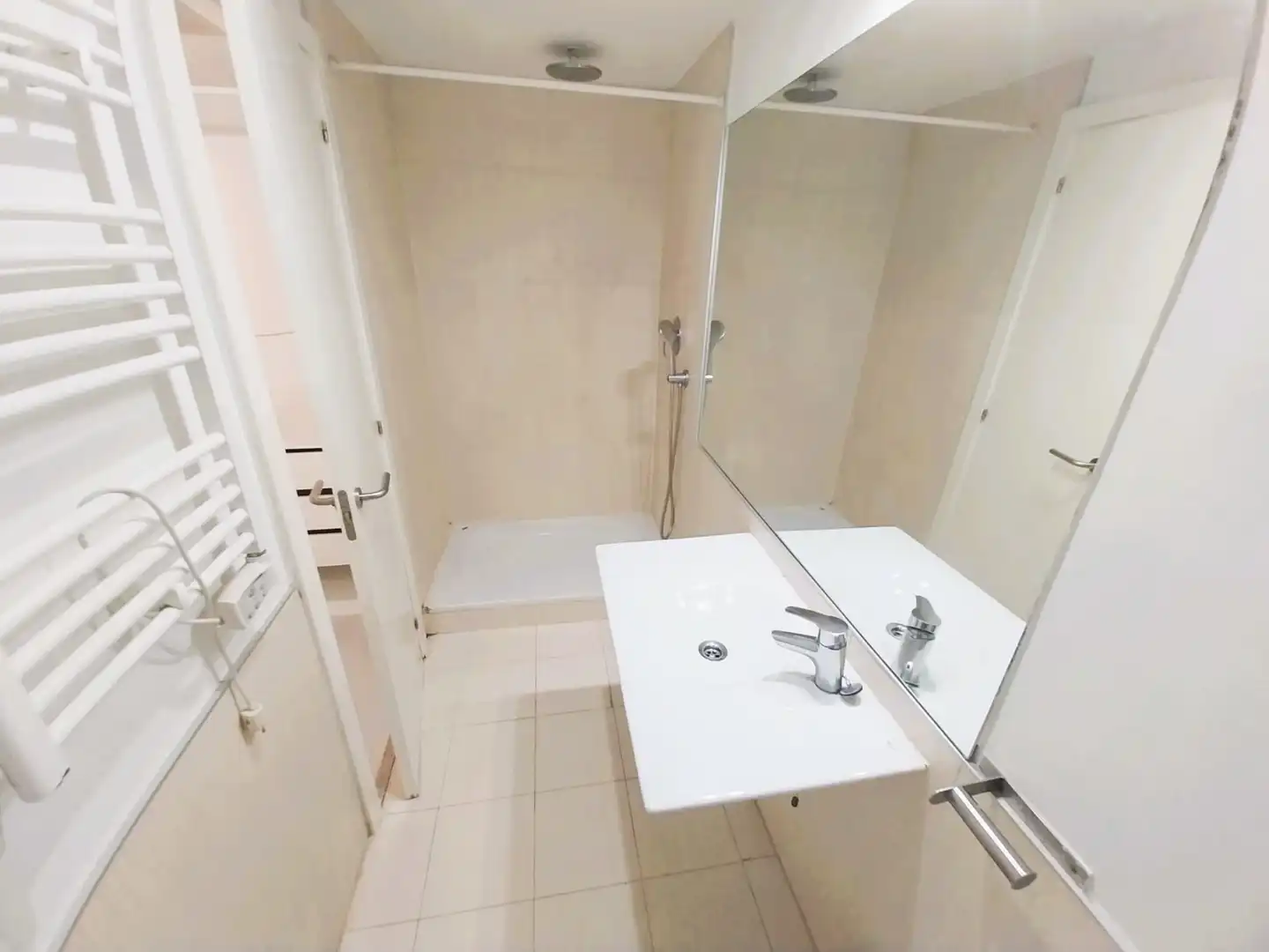 Bathroom of Lofts for rent in Madrid  with Air Conditioner and Heating