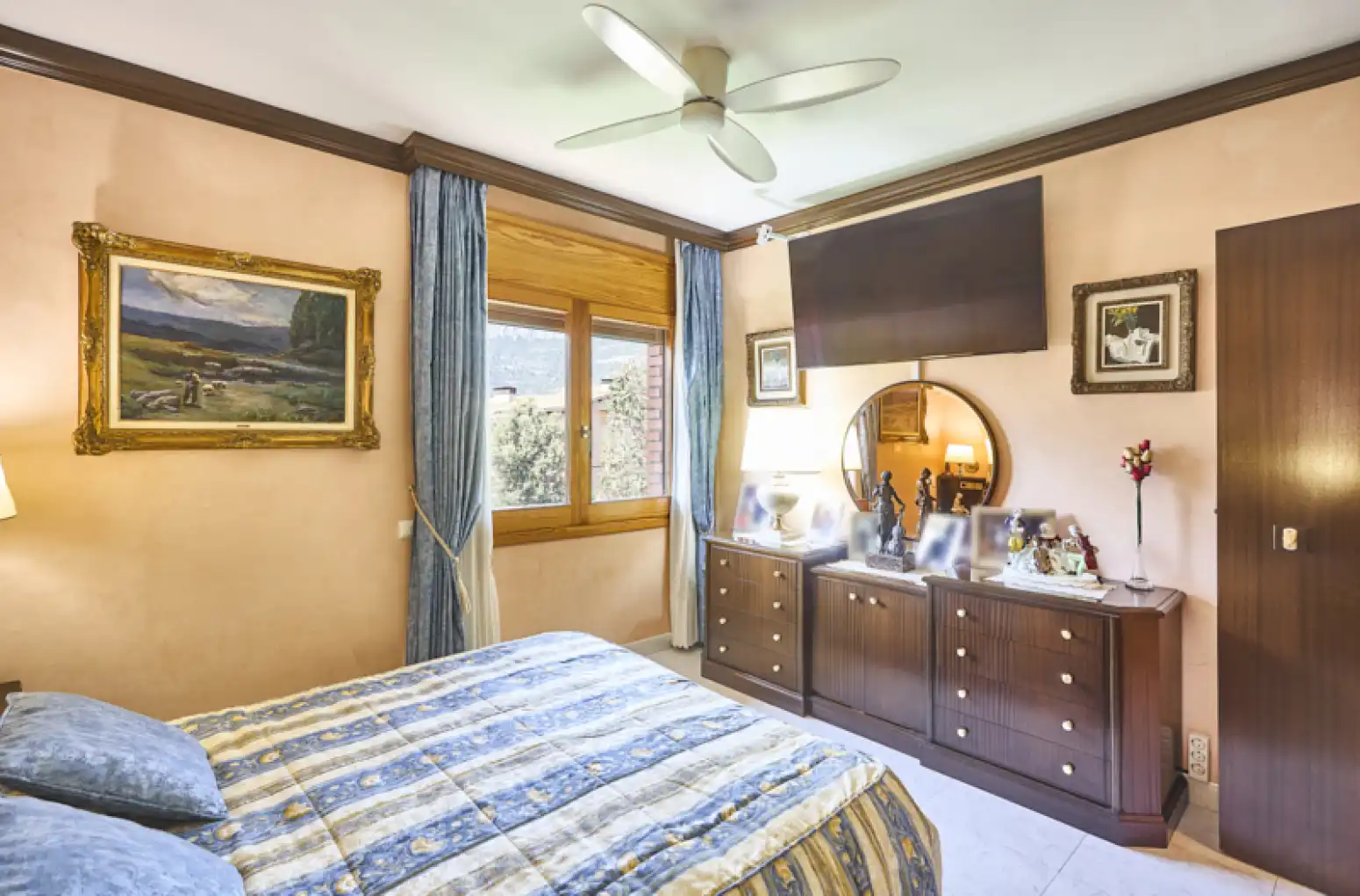 Habitación de Casa o chalet en venta en Monistrol de Montserrat con Aire acondicionado, Calefacción y Jardín privado
