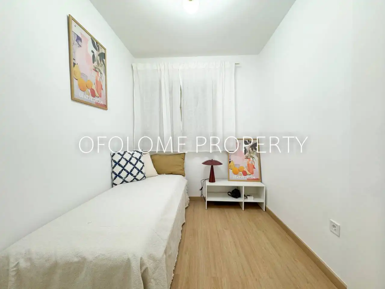 Bedroom of Flat for sale in Barcelona  with Air Conditioner, Heating and Parquet flooring