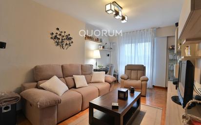 Living room of Flat for sale in Bilbao   with Heating and Terrace