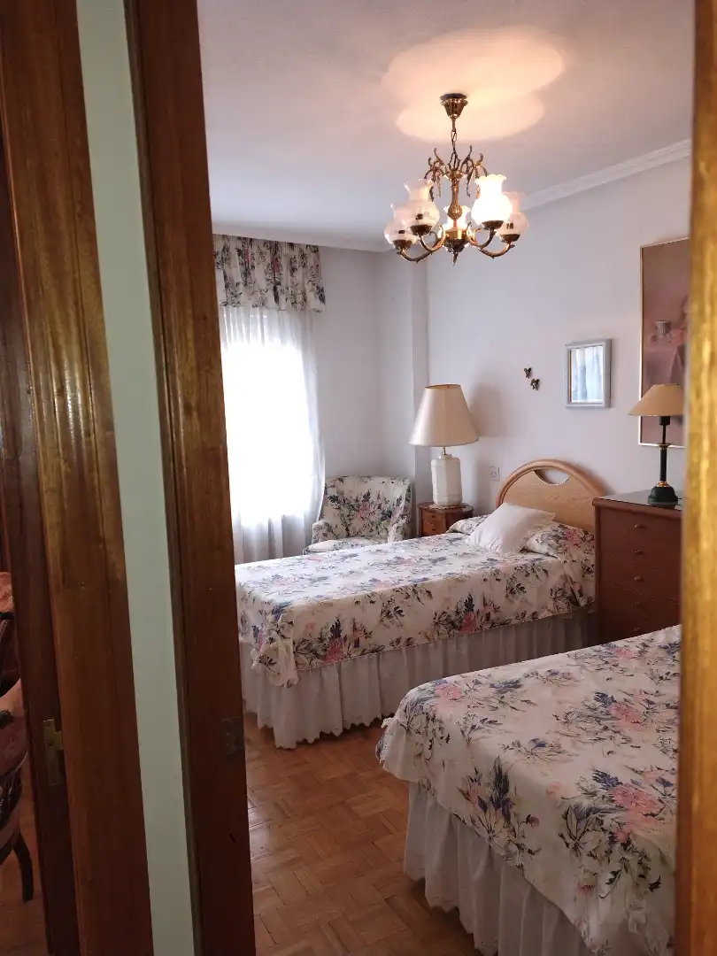 Bedroom of Flat for rent in Bembibre  with Heating, Parquet flooring and Storage room