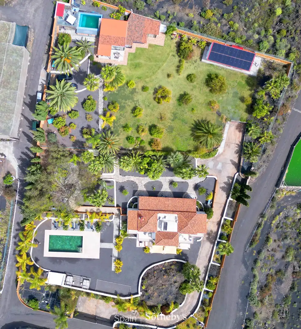 Vista exterior de Casa o chalet en venta en Los Llanos de Aridane con Aire acondicionado, Calefacción y Jardín privado