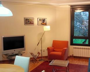 Living room of Flat for sale in Oviedo   with Heating, Terrace and Storage room