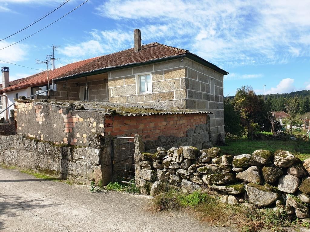 Außenansicht von Country house zum verkauf in O Pereiro de Aguiar  mit Privatgarten und Internet