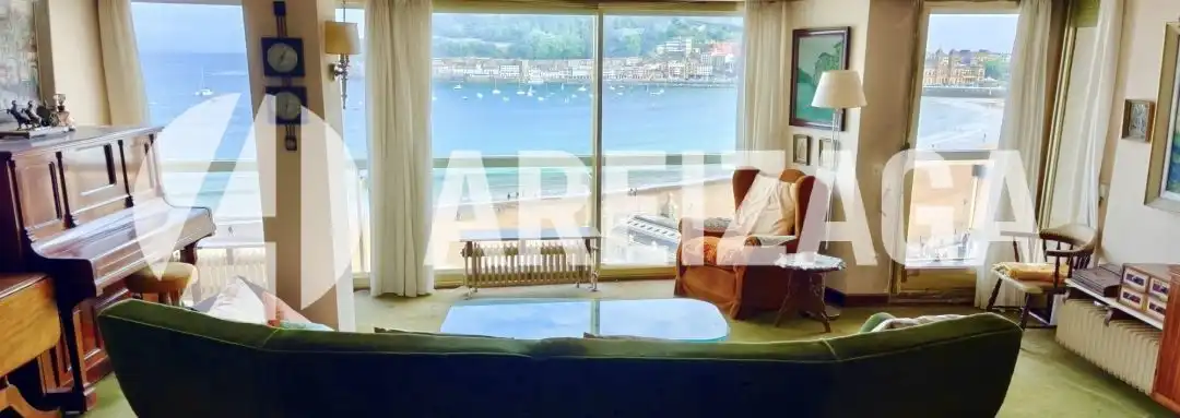 Sala de estar de Piso en venta en Donostia - San Sebastián  con Calefacción, Terraza y Balcón