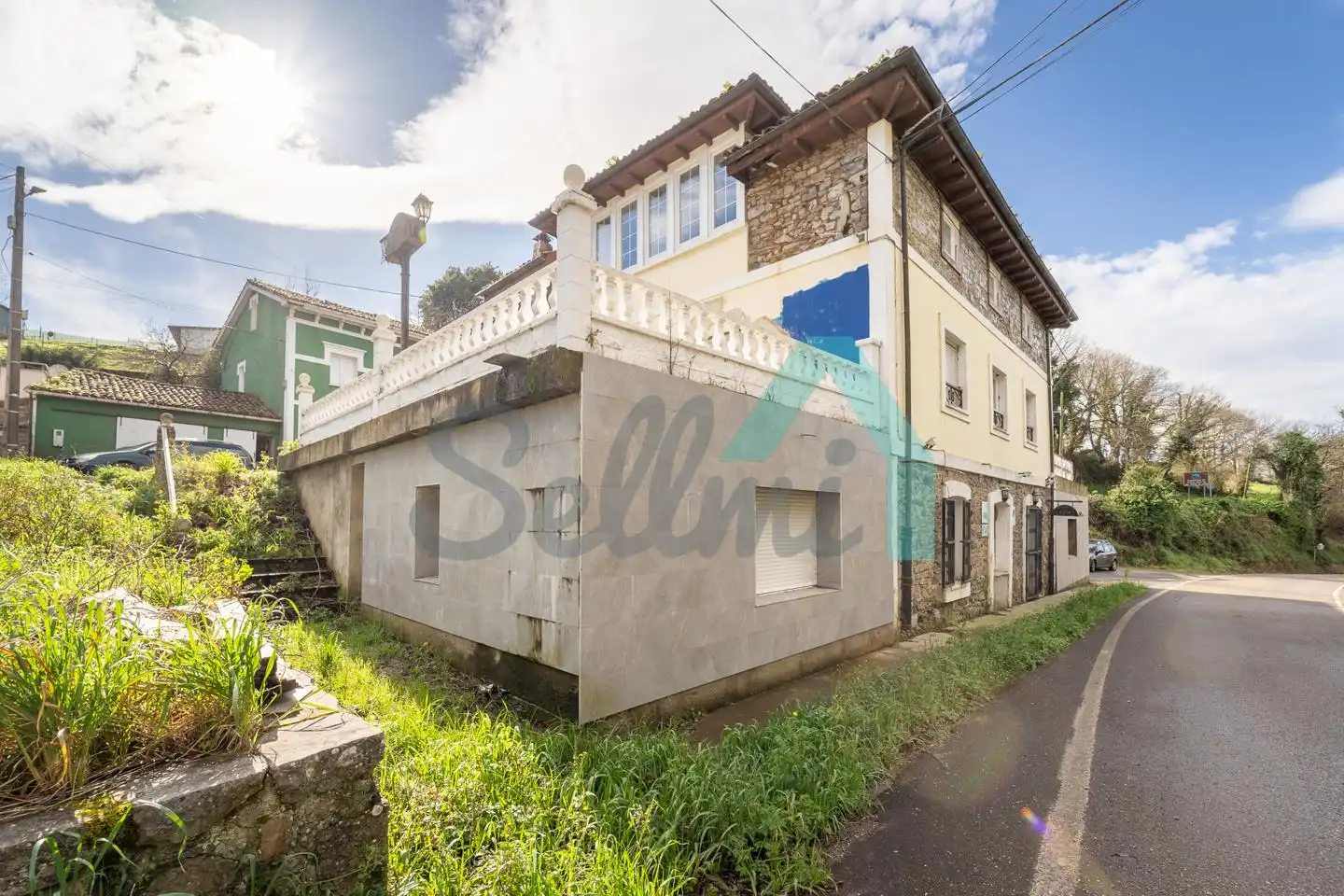 Vista exterior de Casa o xalet en venda en Cudillero amb Terrassa