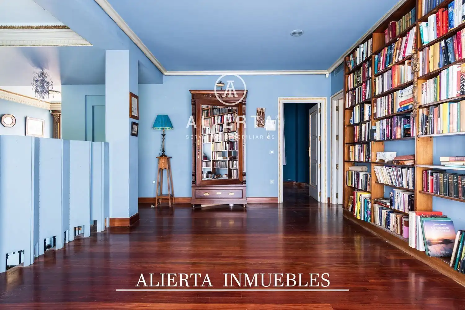 Houses for sale in del Ducado de Neopatria, Casablanca