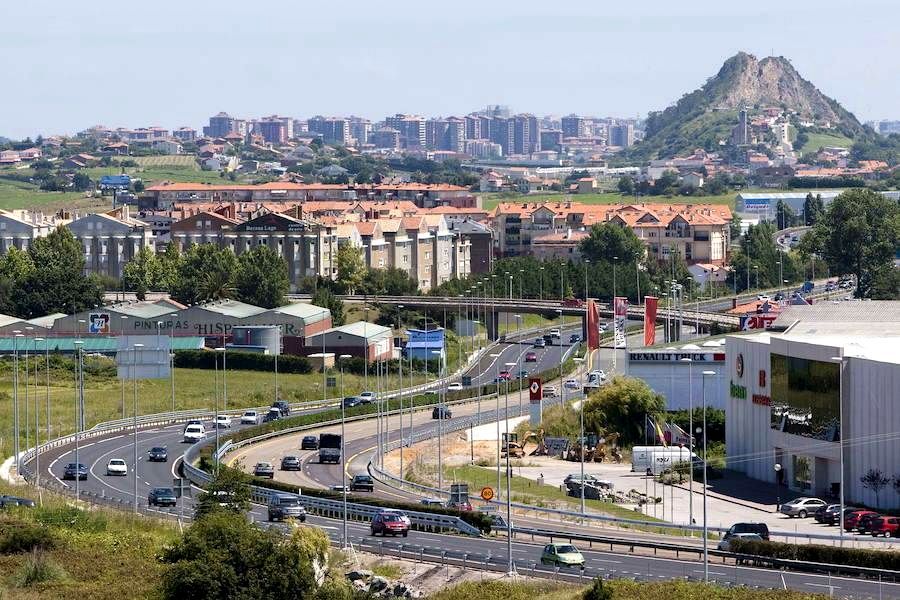 Vista exterior de Edificio en venta en Santa Cruz de Bezana