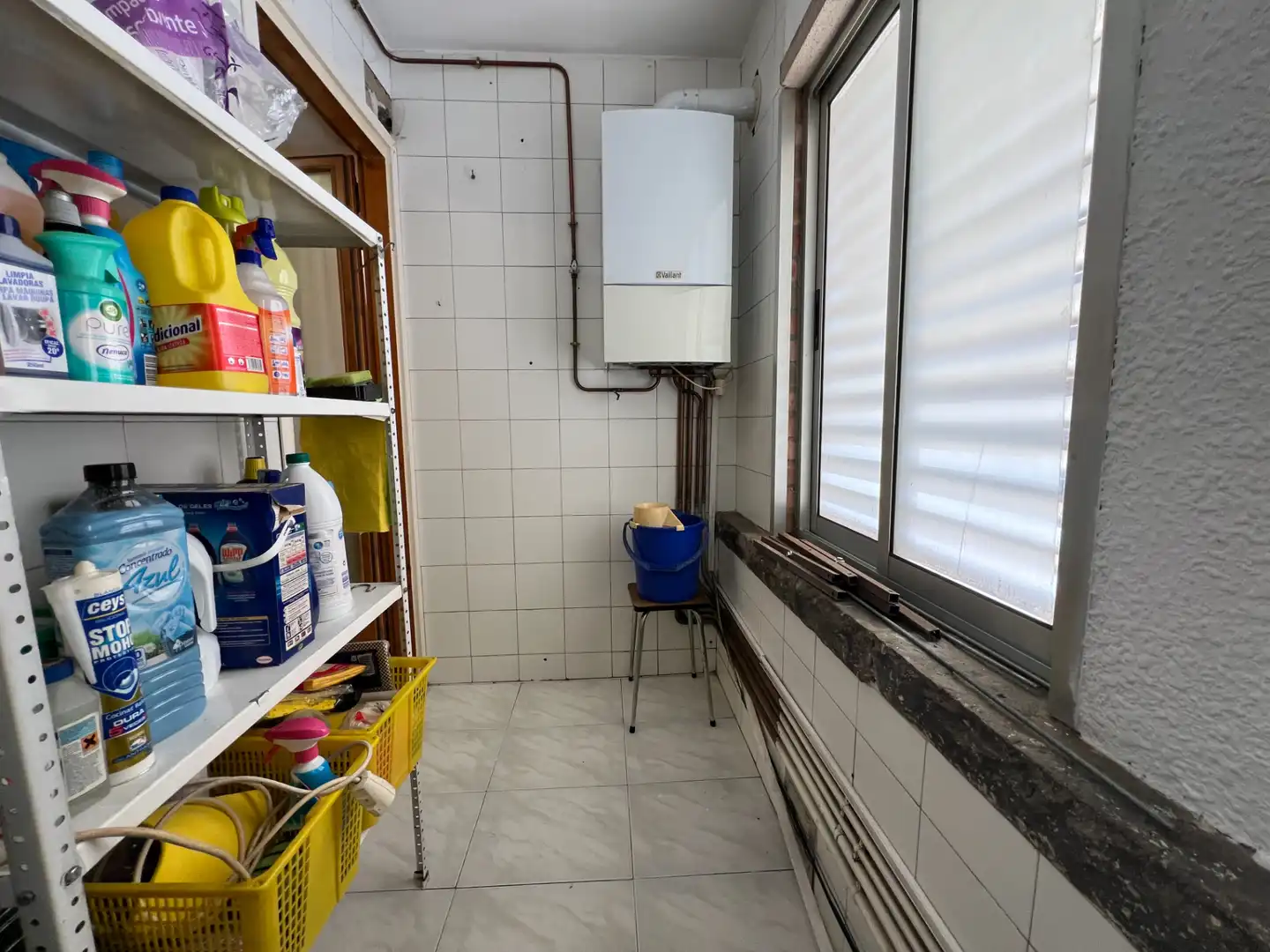 Kitchen of Flat for sale in Jaca  with Heating, Storage room and Furnished