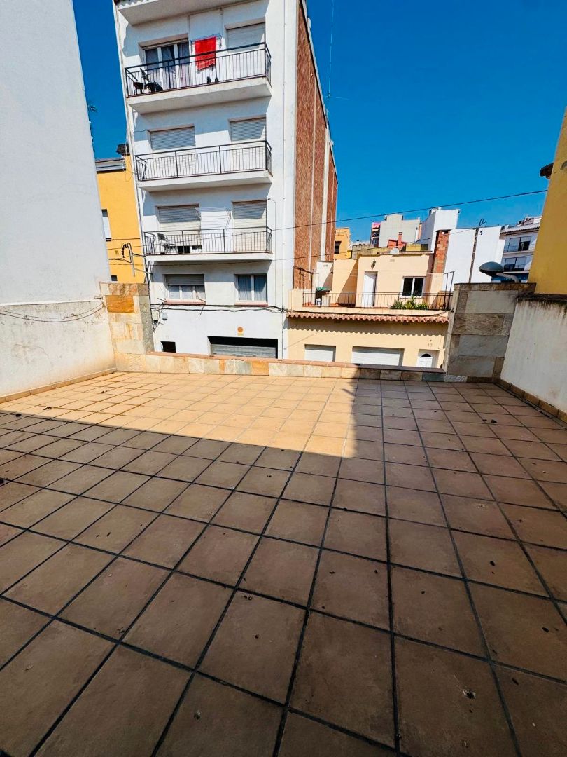 Vista exterior de Casa adosada en venda en Sant Feliu de Guíxols amb Calefacció i Terrassa