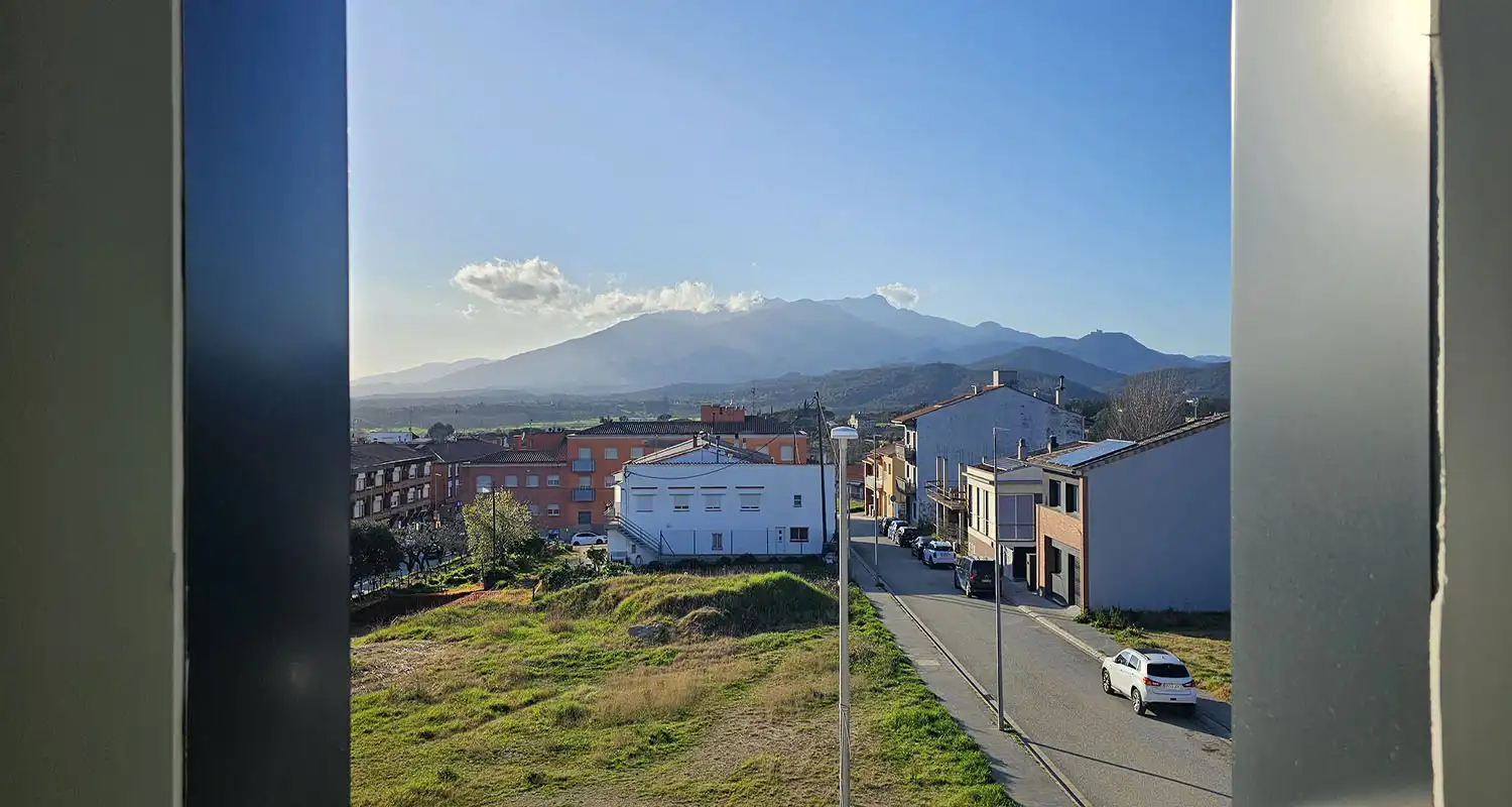 Vista exterior de Casa adosada en venda en Hostalric amb Aire condicionat, Calefacció i Jardí privat