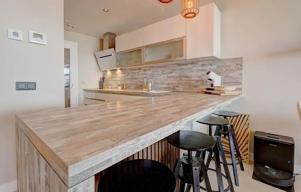 Cocina de Apartamento en venta en Benalmádena con Aire acondicionado, Calefacción y Jardín privado