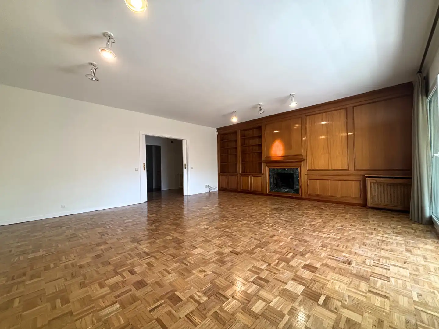 Sala d'estar de Pis de lloguer en Madrid amb Jardí privat, Parquet i Terrassa