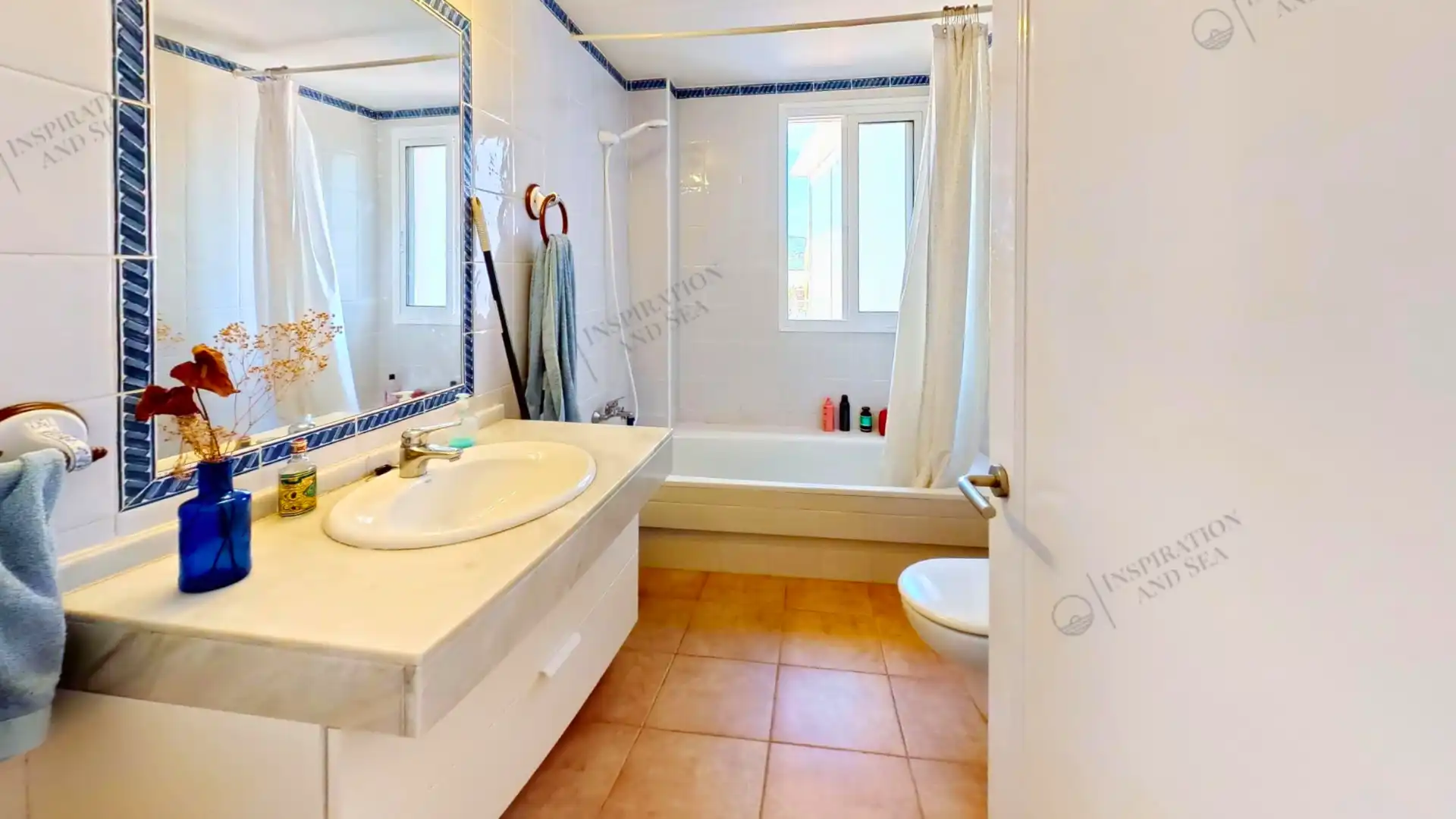 Bathroom of Flat for sale in Santa Eulària des Riu  with Air Conditioner and Terrace