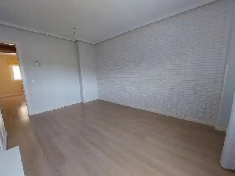 Wohnung zum Verkauf in Pedrezuela mit Ofen, Waschmaschine und Mikrowelle