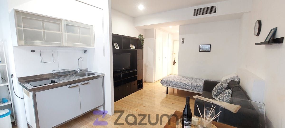 Dormitori de Estudi de lloguer en  Madrid Capital amb Aire condicionat, Calefacció i Moblat