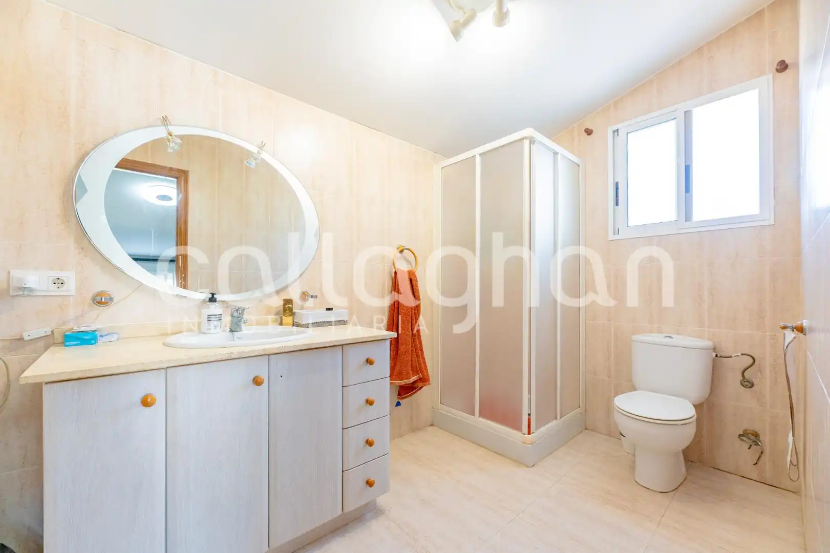 Bathroom of Houses for sale in Serra  with Air Conditioner, Heating and Private garden