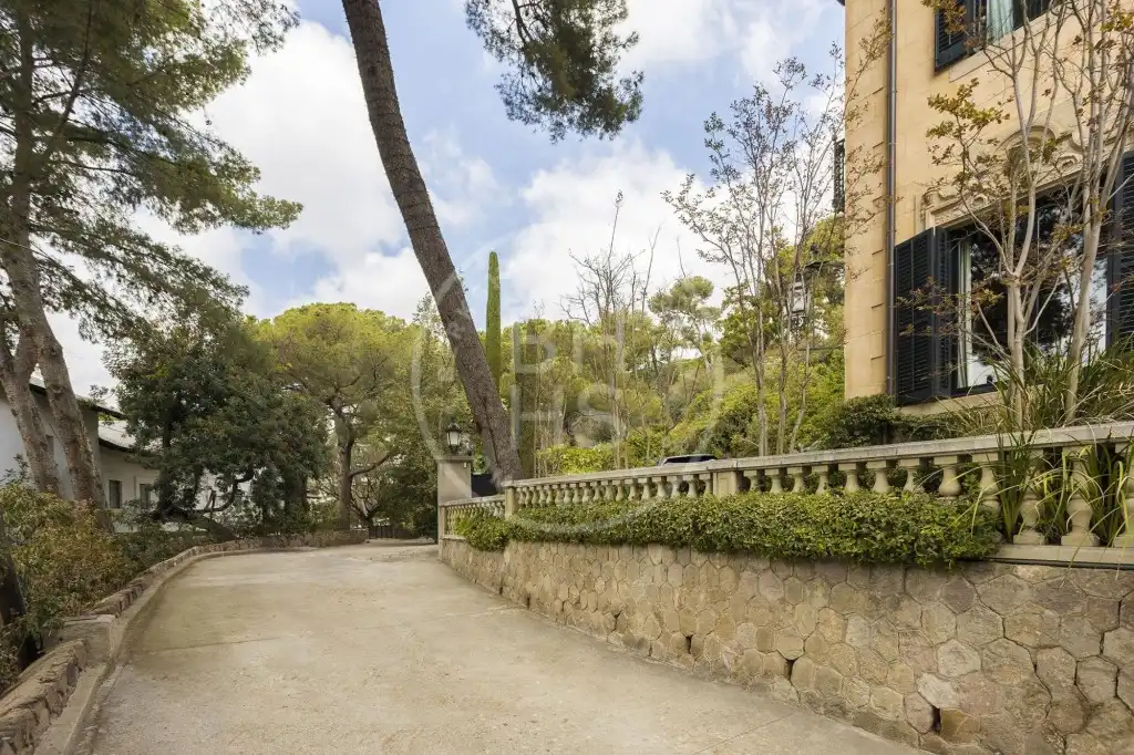 Exterior view of Houses for sale in Barcelona  with Air Conditioner, Heating and Terrace