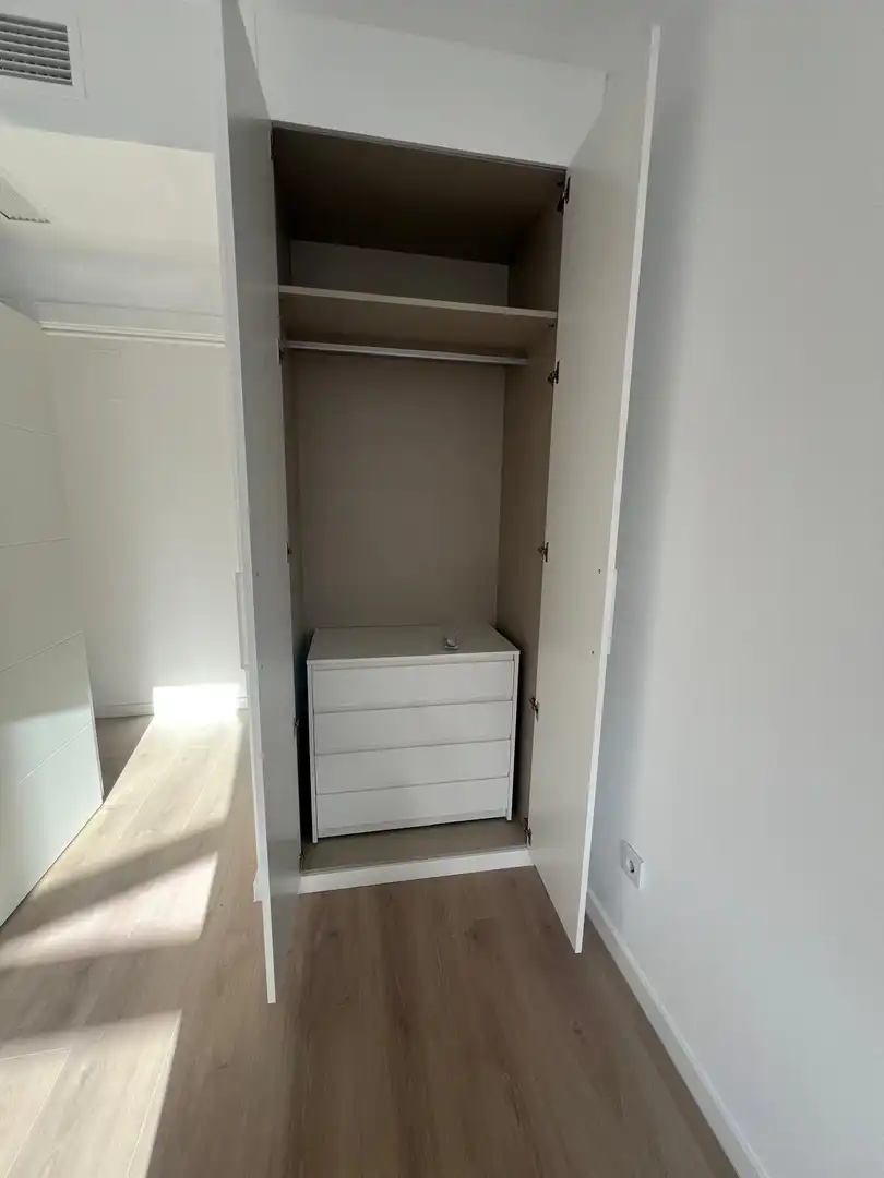 Bedroom of Flat for rent in Dos Hermanas  with Air Conditioner, Heating and Private garden