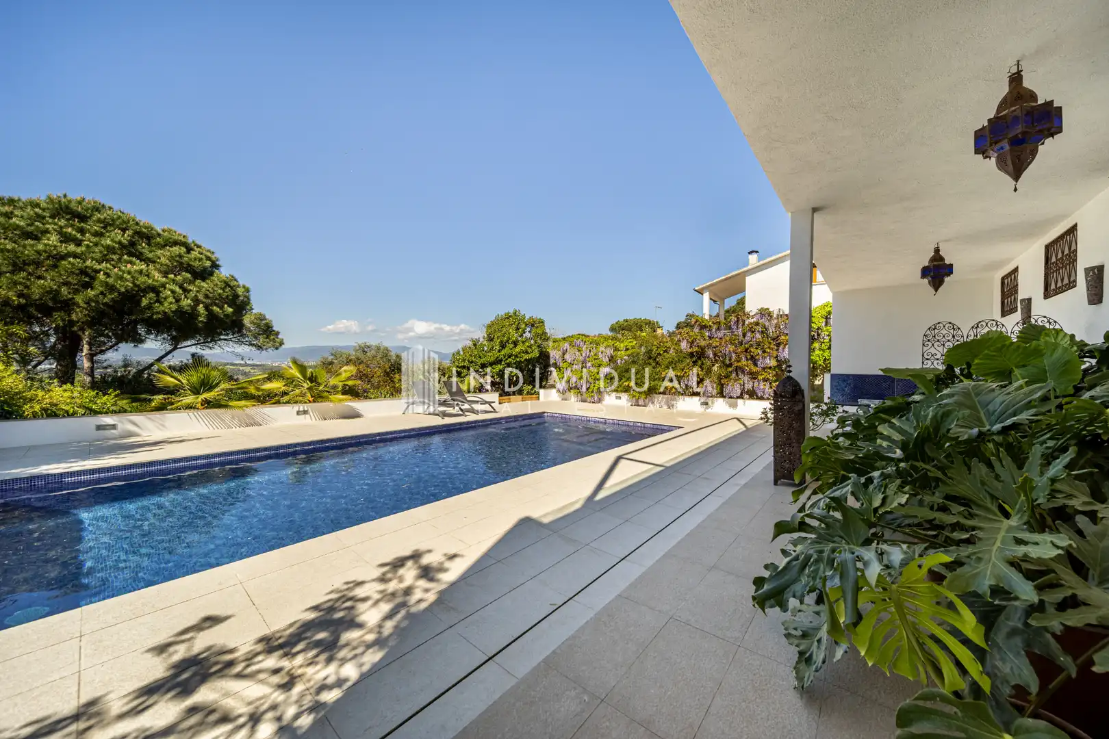 Vista exterior de Casa o xalet en venda en Vallromanes amb Aire condicionat, Calefacció i Jardí privat