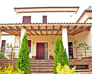 Exterior view of House or chalet for sale in Plasencia  with Air Conditioner, Heating and Private garden