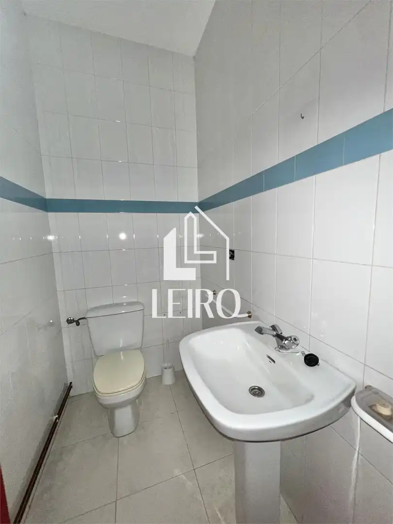 Local comercial de lloguer a Vilagarcía, imagen 12