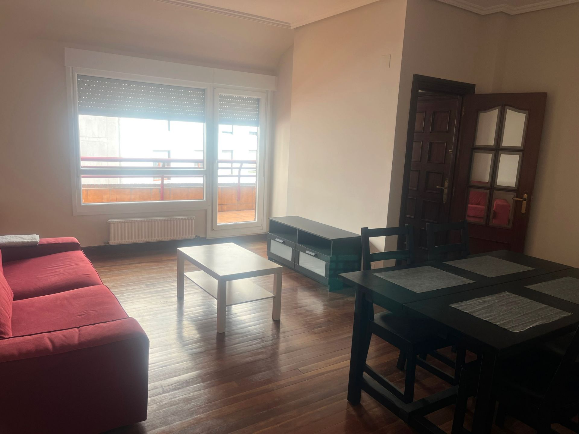 Sala d'estar de Àtic de lloguer en Bilbao  amb Calefacció, Parquet i Terrassa