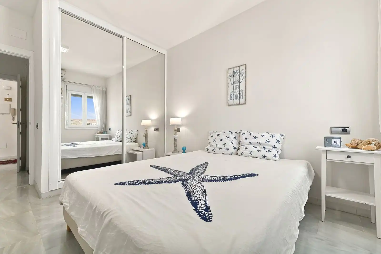 Bedroom of Flat for sale in Estepona  with Air Conditioner, Terrace and Community pool