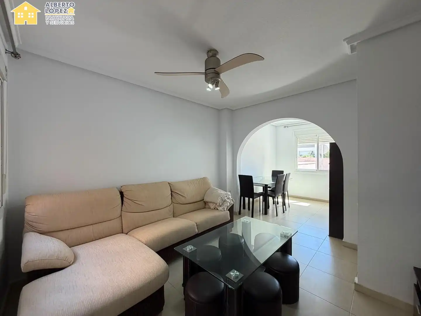 Sala de estar de Casa o chalet de alquiler en Santa Pola con Terraza, Amueblado y Alarma
