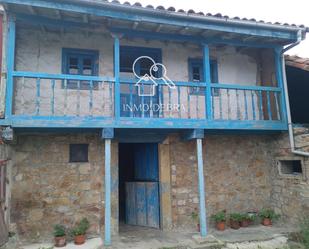 Vista exterior de Casa o xalet en venda en Avilés