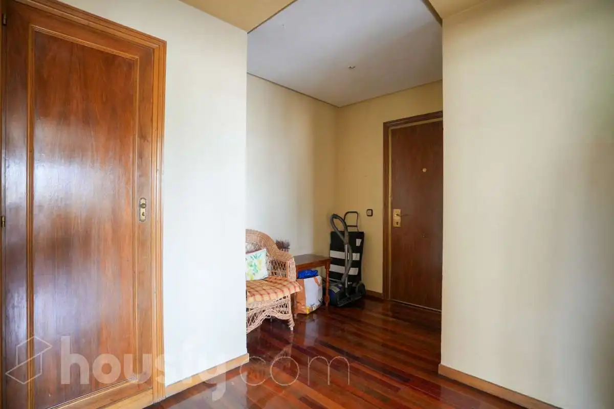 Flat for sale in Calle Santiago Rusiñol, Ciudad Universitaria