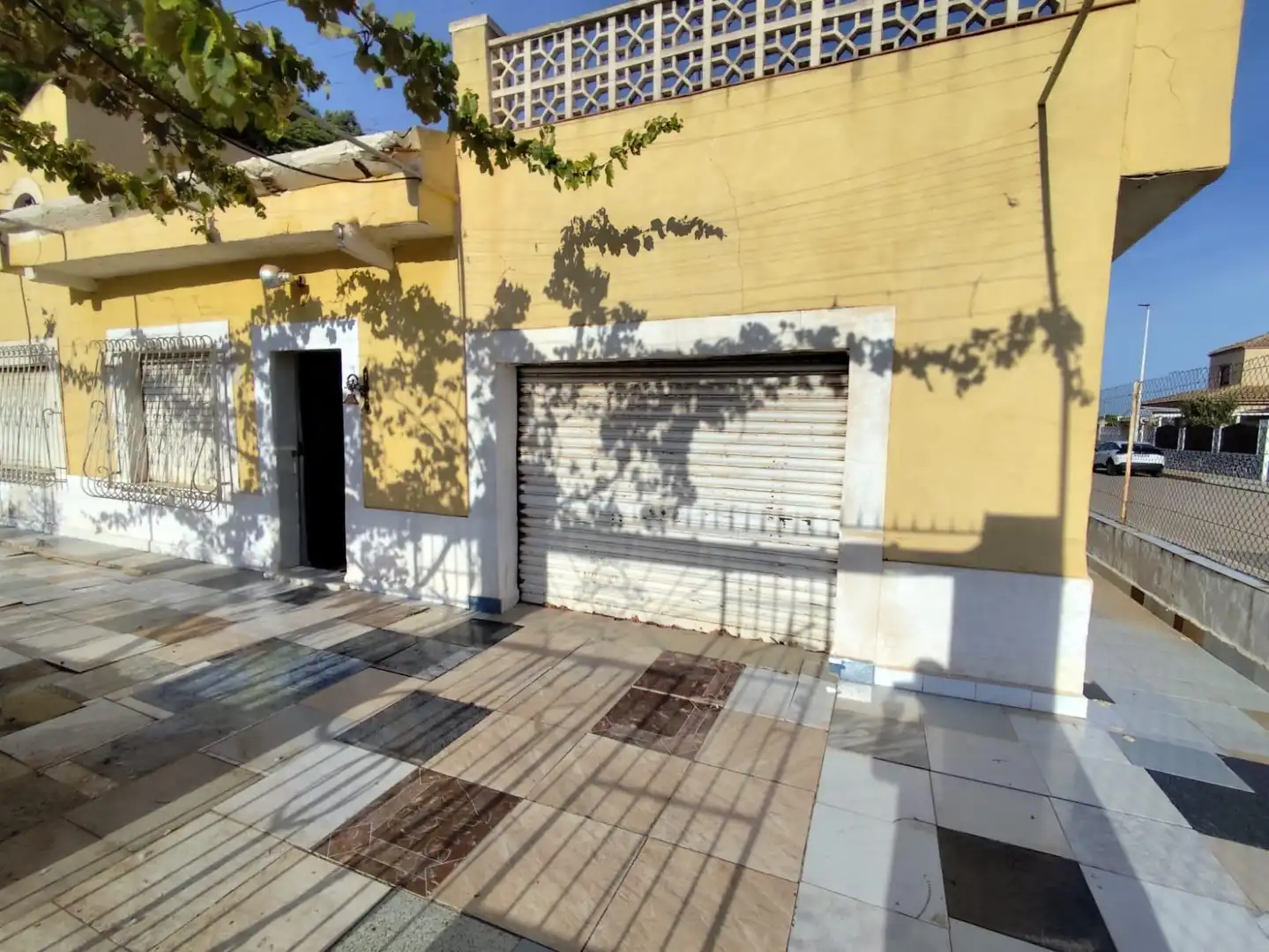 Houses for sale in Calle de la Librilla, Las Lomas de Rame - Bahía Bella