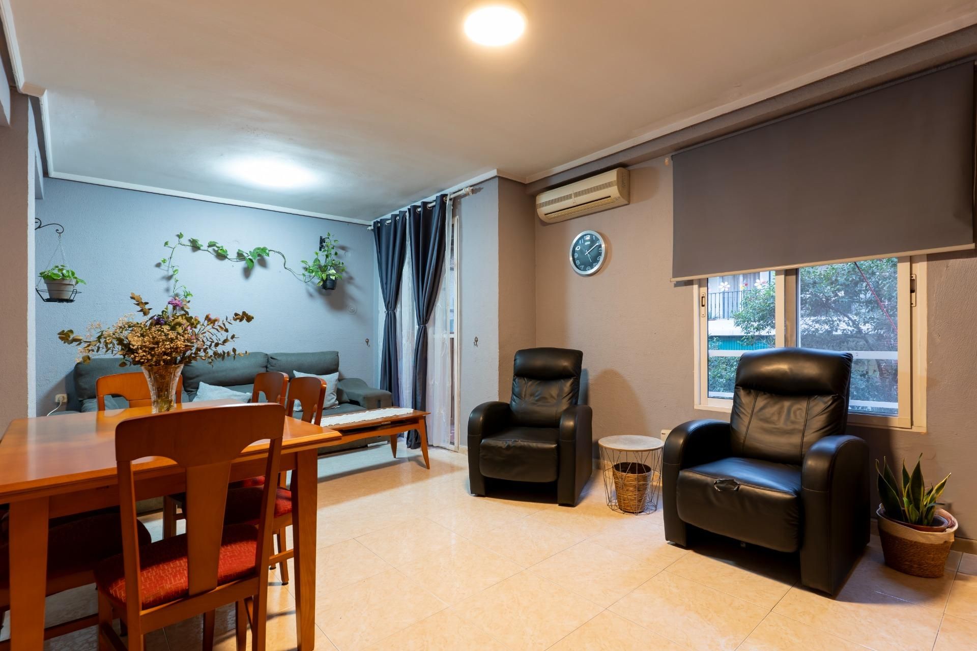 Living room of Flat for sale in  Valencia Capital  with Air Conditioner, Terrace and Balcony