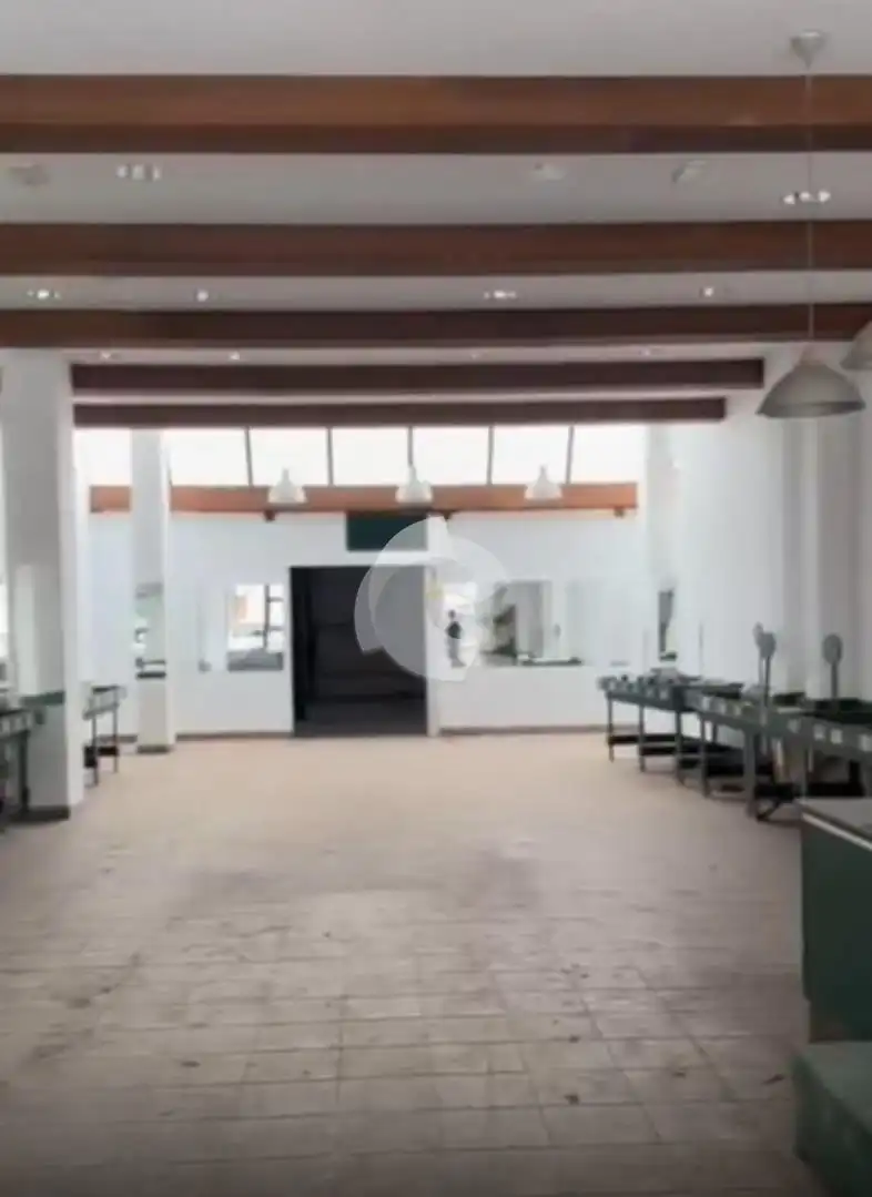 Local comercial en venda a Agra del Orzán - Ventorrillo