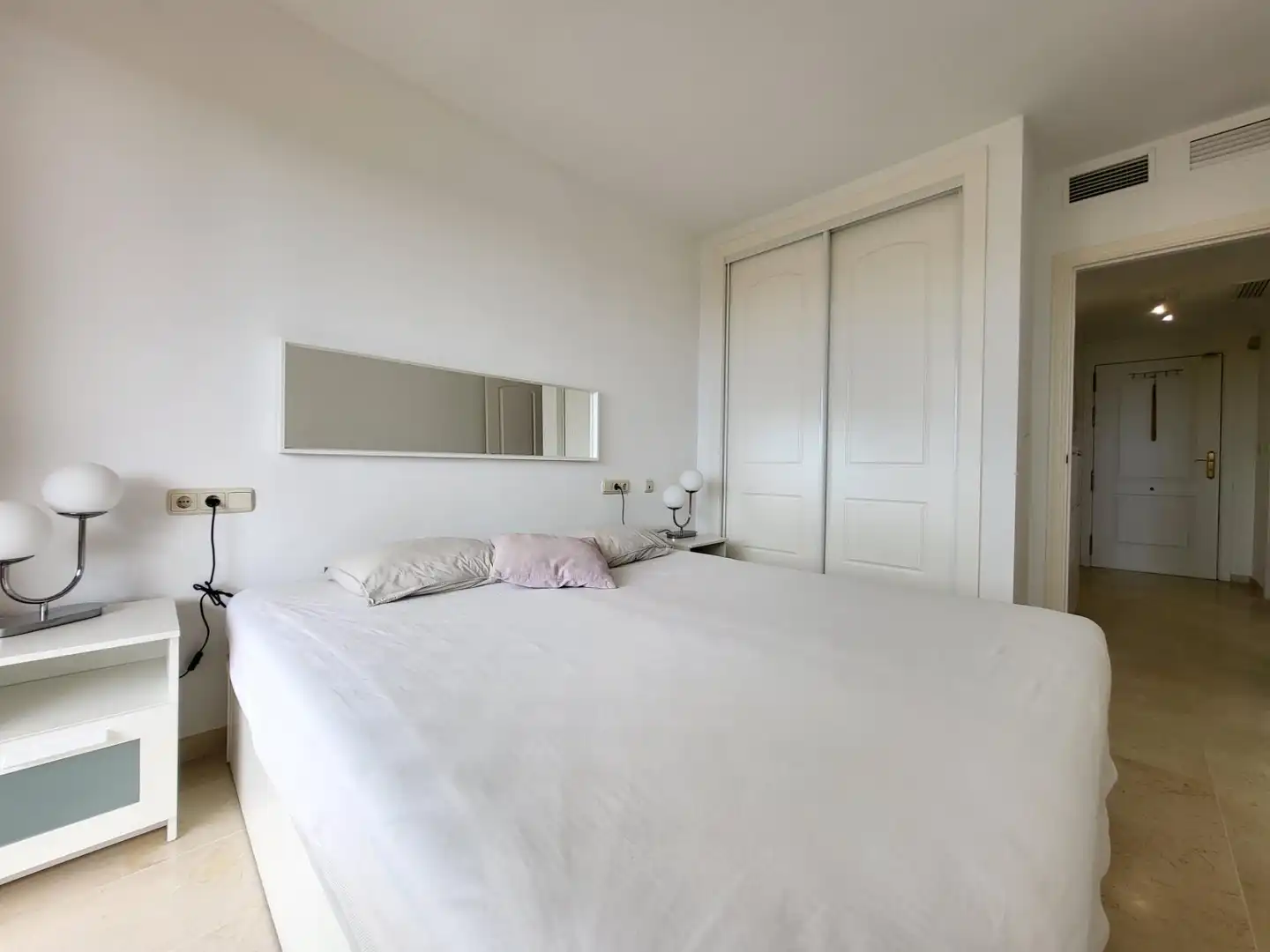 Apartment with pool to rent in Elviria - Cabopino, imagen 20