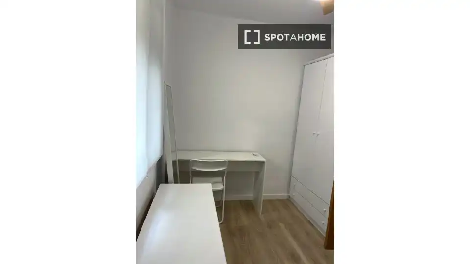 Habitación de Piso de alquiler en Moncada con Aire acondicionado, Calefacción y Amueblado