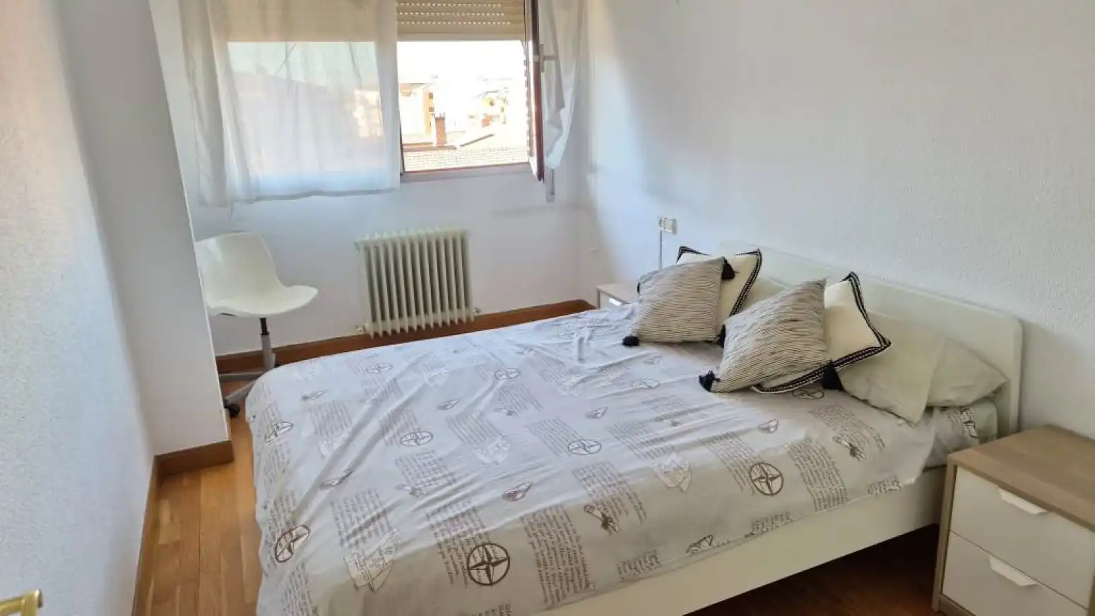 Habitación de Piso de alquiler en Salamanca con Calefacción, Parquet y Amueblado