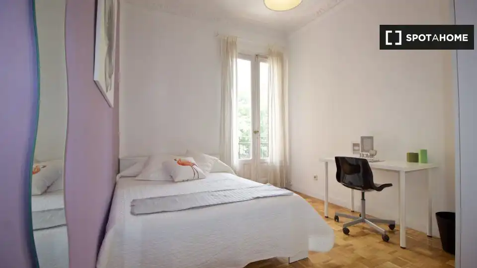 Room in Trafalgar
