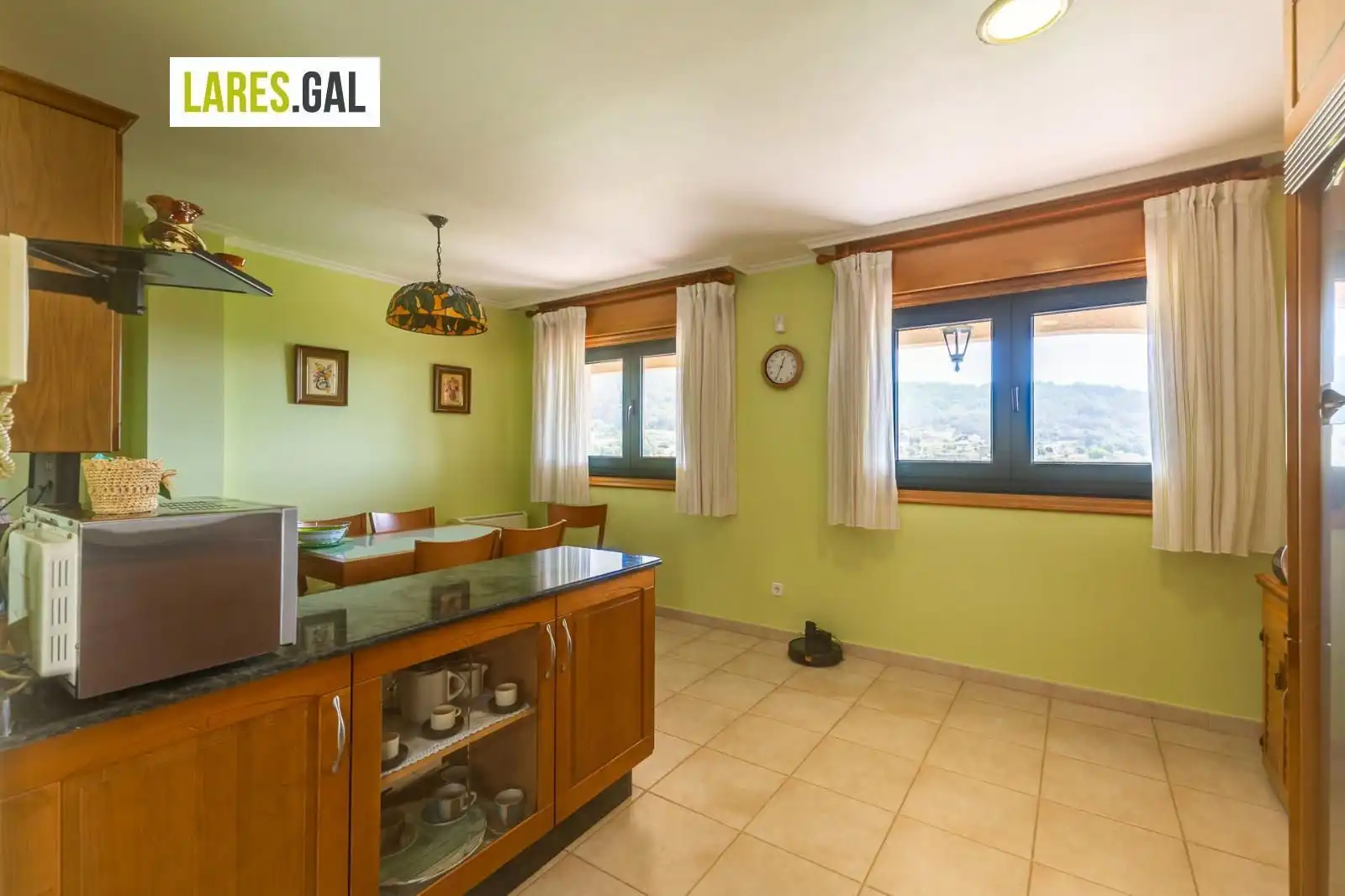 Küche von Haus oder Chalet zum Verkauf in Cangas  mit Heizung, Terrasse und Möbliert