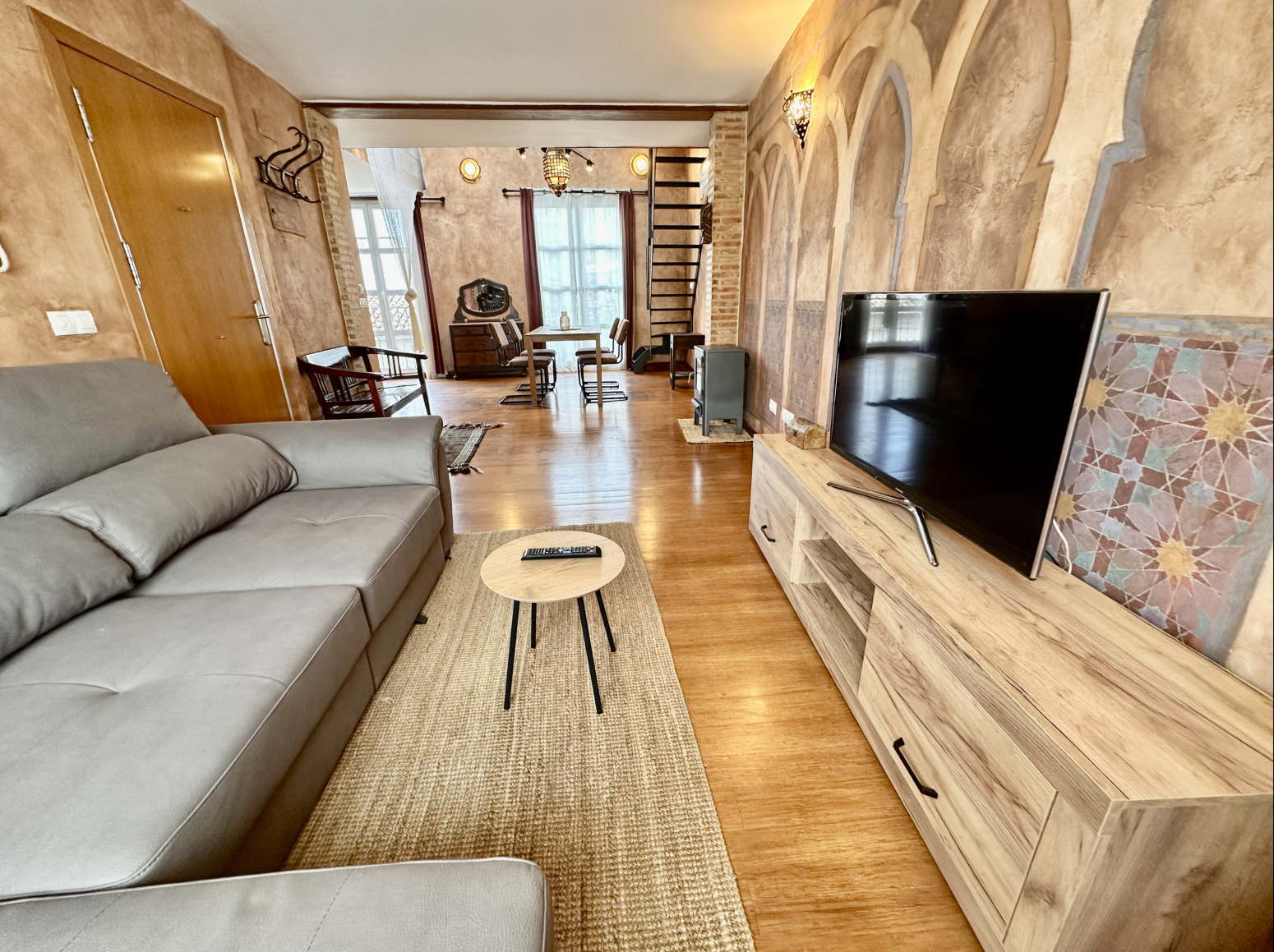 Sala de estar de Piso de alquiler en  Valencia Capital con Aire acondicionado, Parquet y Terraza