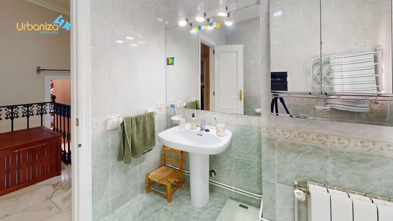 Baño de Casa o chalet en venta en Badajoz con Aire acondicionado, Jardín privado y Terraza