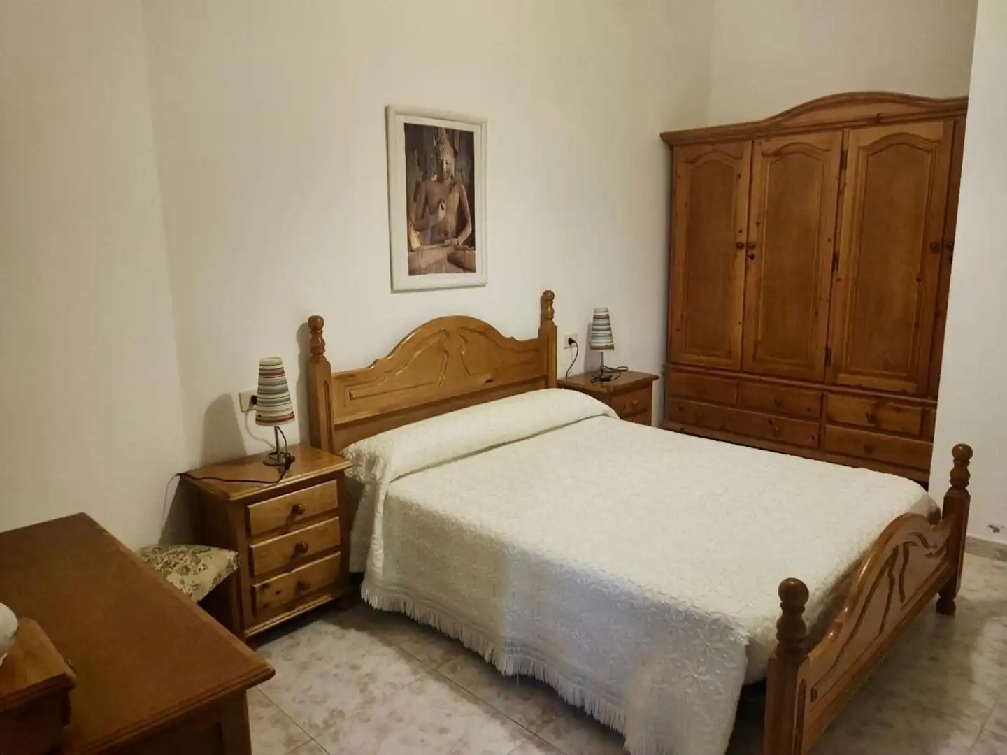 Dormitori de Casa adosada en venda en Boiro amb Terrassa, Moblat i Balcó