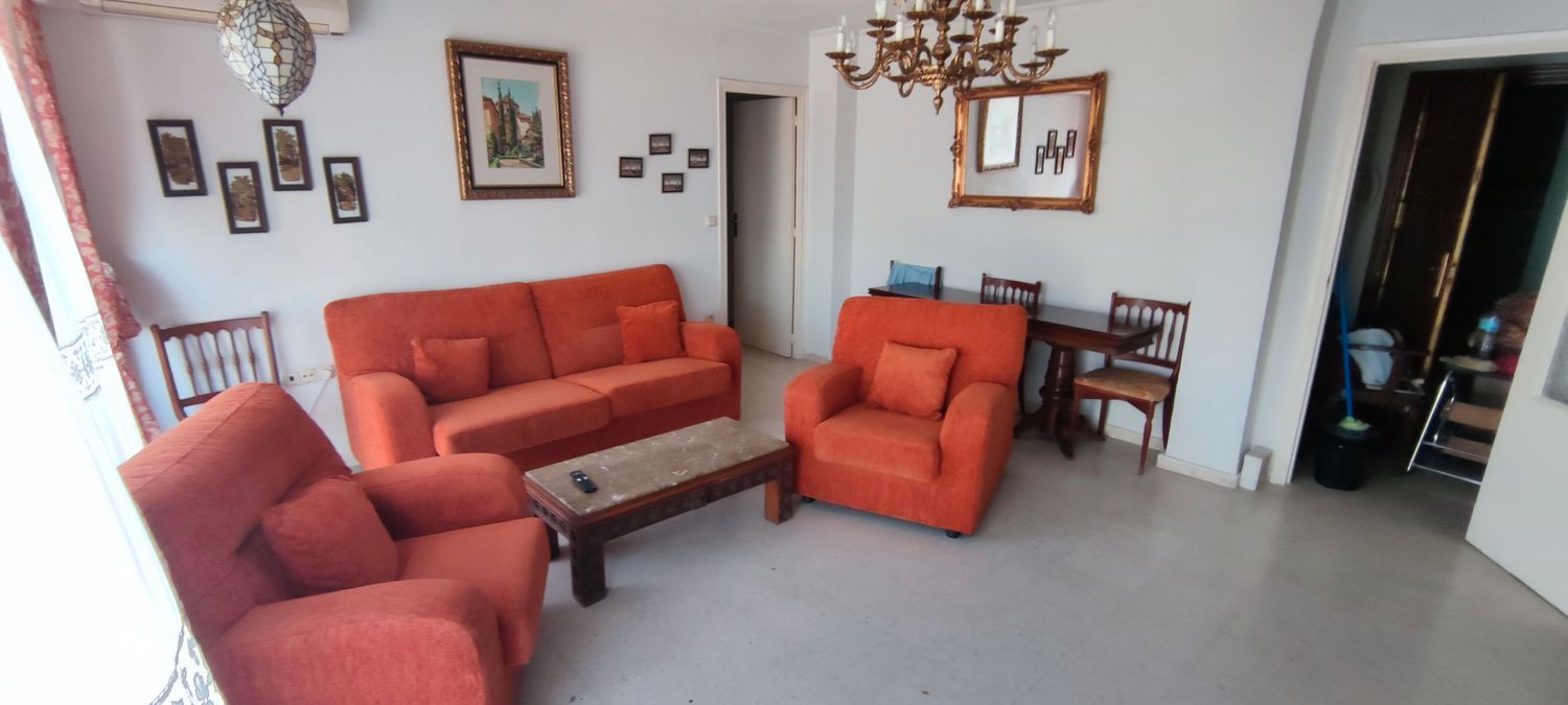 Sala d'estar de Pis de lloguer en  Granada Capital amb Aire condicionat, Moblat i Rentadora