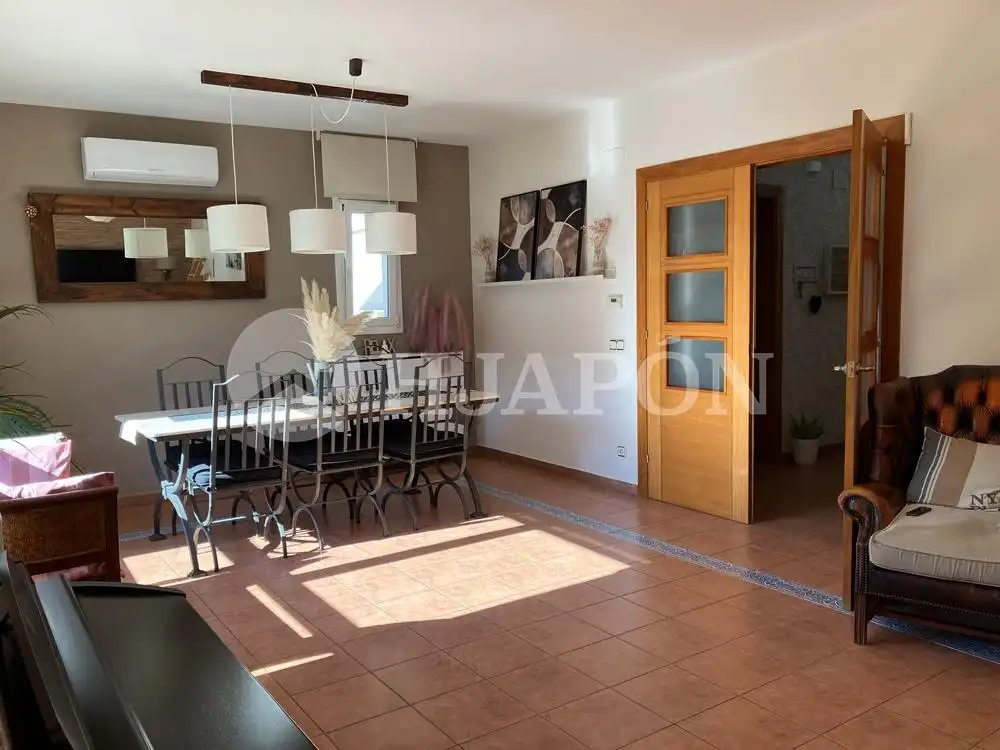 Menjador de Casa o xalet en venda en Alella amb Aire condicionat, Calefacció i Jardí privat