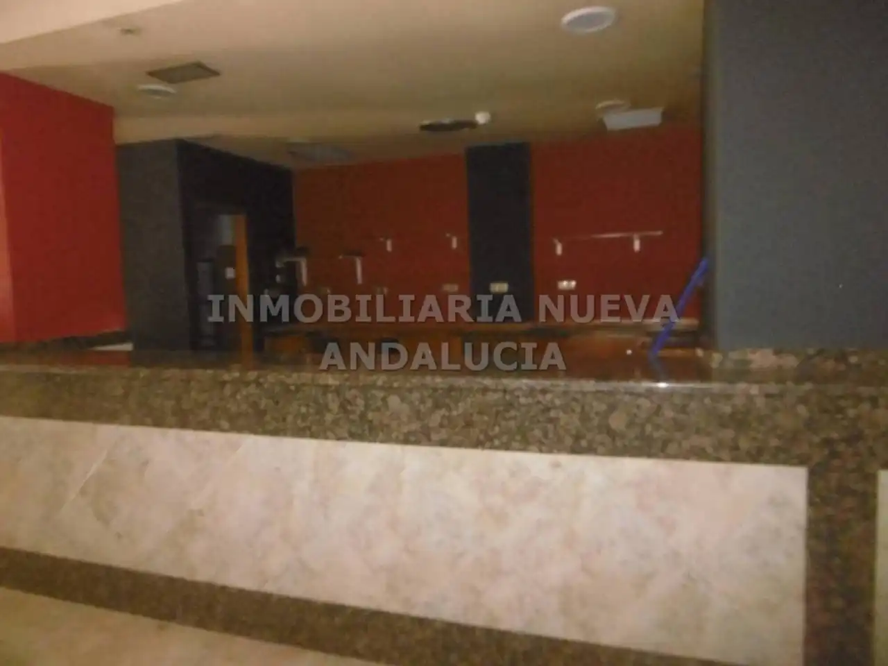 Local comercial de lloguer a San Luis, imagen 2