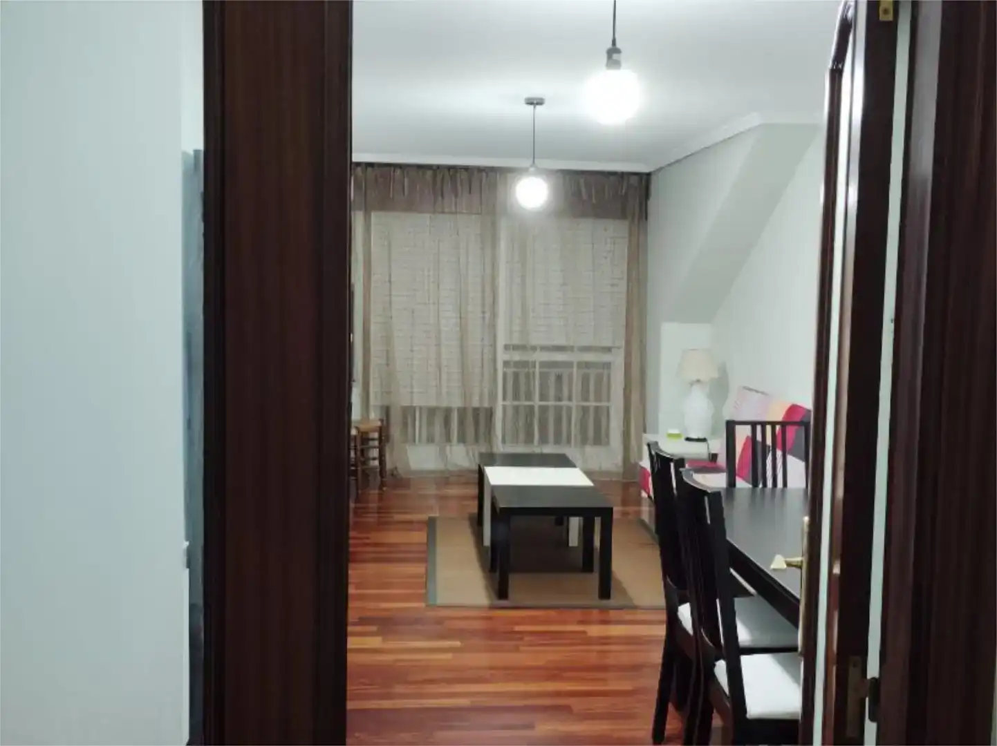 Wohnzimmer von Dachboden zur Miete in Pontevedra Capital  mit Parkett, Abstellraum und Möbliert