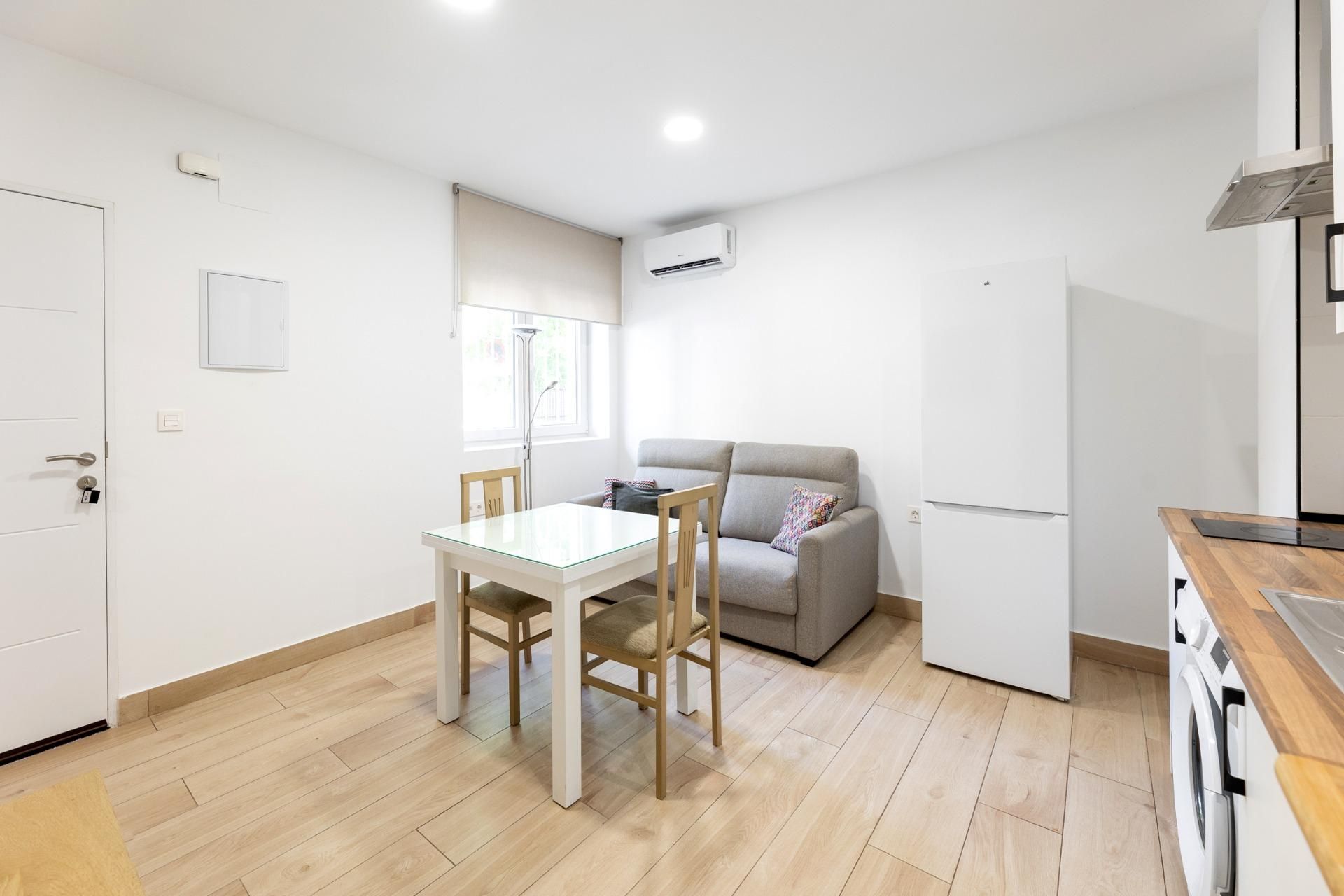 Habitación de Planta baja en venta en  Granada Capital con Aire acondicionado