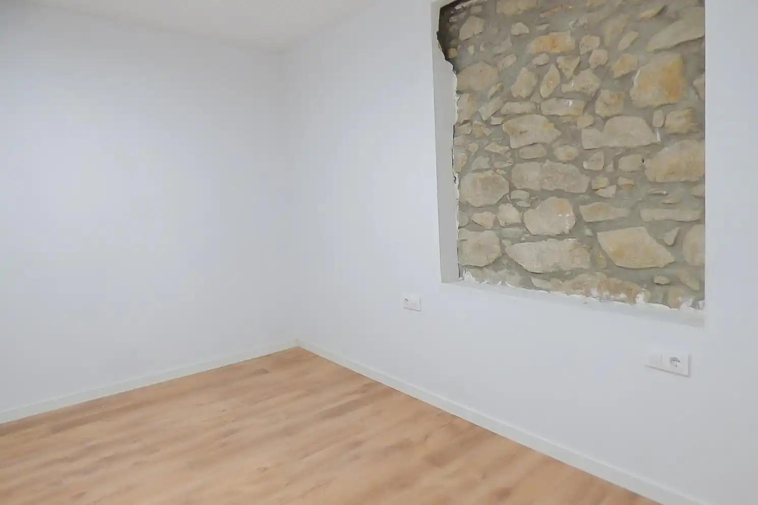 Apartments for rent in Centre - Barri Vell