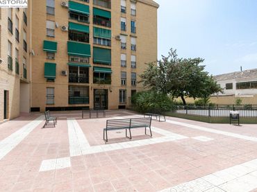 Pis amb ascensor en venda a Calle Circunvalación de La Encina 14